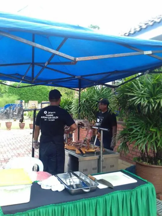 2 Ekor Kambing Golek di Taman Bukit Tiram